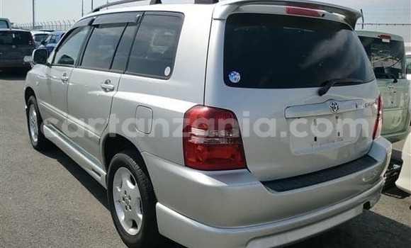 Buy Used Toyota Kluger Silver Car in Dar es Salaam in Dar es Salaam Buy Used Toyota Kluger Silver Car in Dar es Salaam in Dar es Salaam