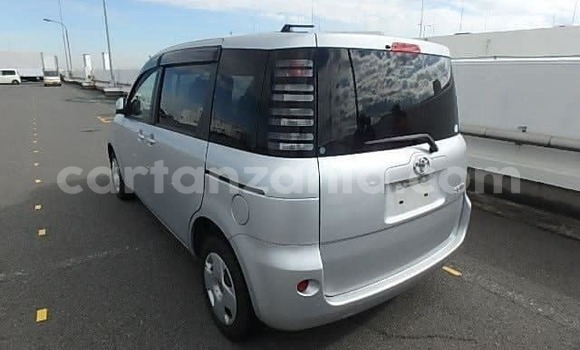 Buy Used Toyota Sienta Silver Car in Dar es Salaam in Dar es Salaam Buy Used Toyota Sienta Silver Car in Dar es Salaam in Dar es Salaam