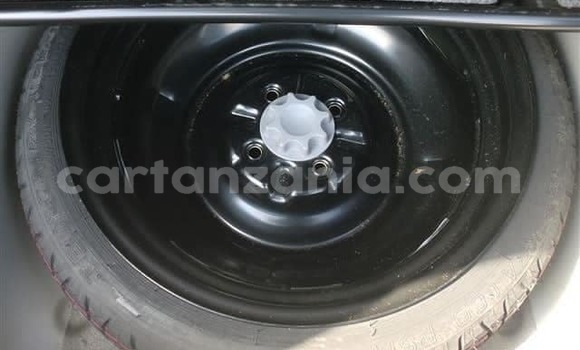 Buy Used Toyota Sienta Silver Car in Dar es Salaam in Dar es Salaam Buy Used Toyota Sienta Silver Car in Dar es Salaam in Dar es Salaam