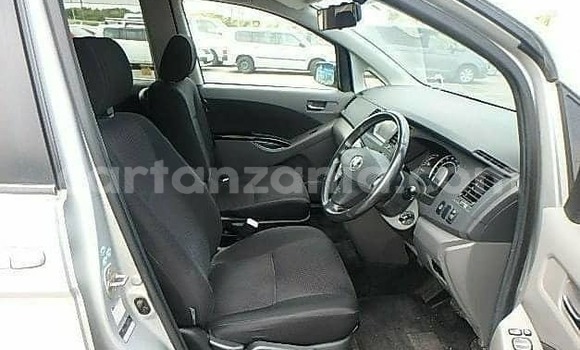 Nunua Ilio tumika Toyota ISis Fedha Gari ndani ya Dar es Salaam nchini Dar es Salaam Nunua Ilio tumika Toyota ISis Fedha Gari ndani ya Dar es Salaam nchini Dar es Salaam