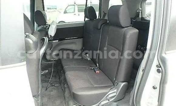 Nunua Ilio tumika Toyota ISis Fedha Gari ndani ya Dar es Salaam nchini Dar es Salaam Nunua Ilio tumika Toyota ISis Fedha Gari ndani ya Dar es Salaam nchini Dar es Salaam