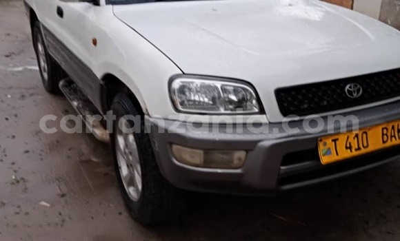 Buy Used Toyota RAV4 White Car in Dar es Salaam in Dar es Salaam Buy Used Toyota RAV4 White Car in Dar es Salaam in Dar es Salaam