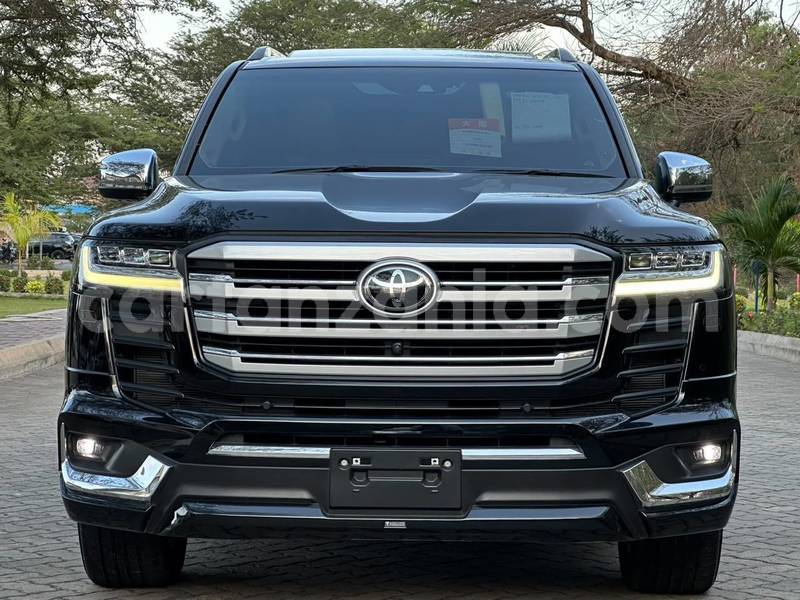 Buy import toyota land cruiser black car in dar es salaam in dar