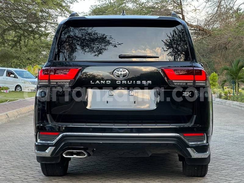 Buy import toyota land cruiser black car in dar es salaam in dar
