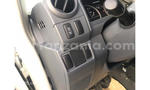 Buy Import Toyota Land Cruiser White Car in Import - Dubai in Arusha Buy Import Toyota Land Cruiser White Car in Import - Dubai in Arusha