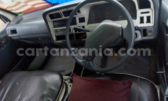 Buy Used Toyota Hiace White Car in Dar es Salaam in Dar es Salaam Buy Used Toyota Hiace White Car in Dar es Salaam in Dar es Salaam