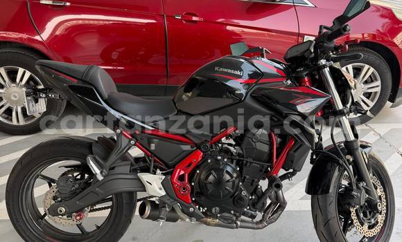 Kawasaki -Z900RSフューエルタンク-テールカウルセット Motorbikes for sale in tanzania - cartanzania
