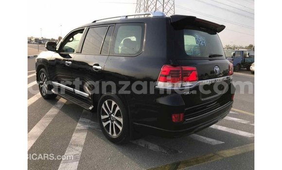Buy Import Toyota Land Cruiser Black Car in Import - Dubai in Arusha Buy Import Toyota Land Cruiser Black Car in Import - Dubai in Arusha
