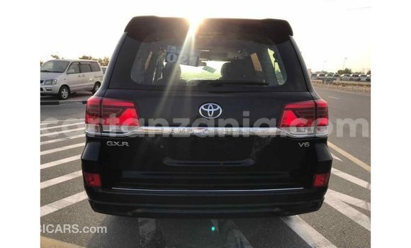 Buy Import Toyota Land Cruiser Black Car in Import - Dubai in Arusha Buy Import Toyota Land Cruiser Black Car in Import - Dubai in Arusha