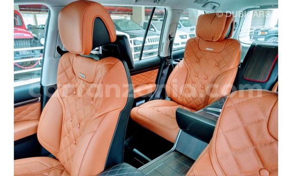 Nunua Imported Toyota Land Cruiser Nyeusi Gari ndani ya Import - Dubai nchini Arusha Nunua Imported Toyota Land Cruiser Nyeusi Gari ndani ya Import - Dubai nchini Arusha