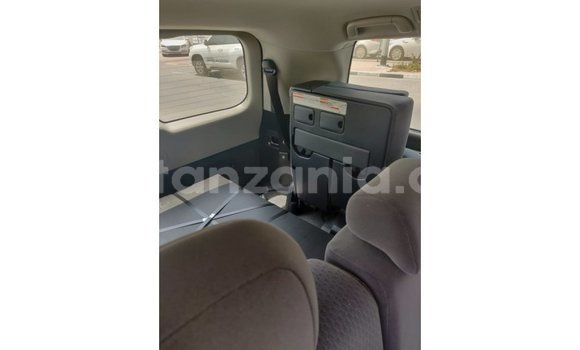 Buy Import Toyota Land Cruiser Black Car in Import - Dubai in Arusha Buy Import Toyota Land Cruiser Black Car in Import - Dubai in Arusha
