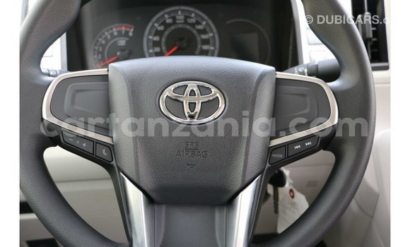 Nunua Imported Toyota Hiace Nyeupe Gari ndani ya Import - Dubai nchini Arusha Nunua Imported Toyota Hiace Nyeupe Gari ndani ya Import - Dubai nchini Arusha