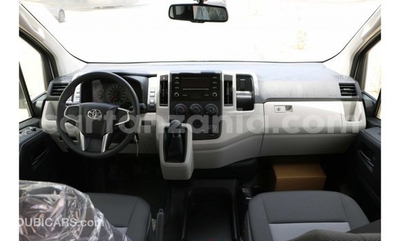 Nunua Imported Toyota Hiace Nyeupe Gari ndani ya Import - Dubai nchini Arusha Nunua Imported Toyota Hiace Nyeupe Gari ndani ya Import - Dubai nchini Arusha