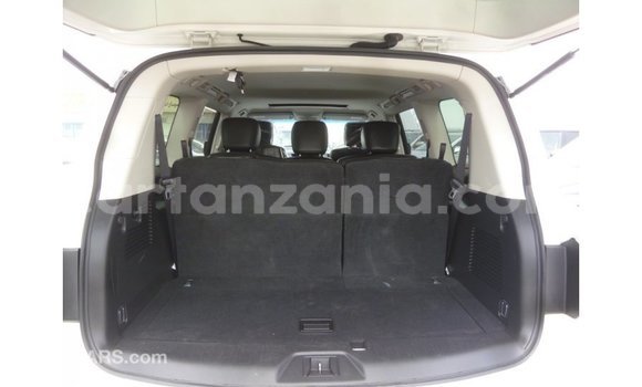 Buy Import Nissan Patrol White Car in Import - Dubai in Arusha Buy Import Nissan Patrol White Car in Import - Dubai in Arusha