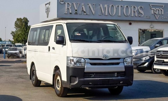 Buy Import Toyota Hiace White Car in Import - Dubai in Arusha Buy Import Toyota Hiace White Car in Import - Dubai in Arusha