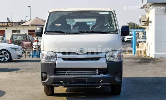 Buy Import Toyota Hiace White Car in Import - Dubai in Arusha Buy Import Toyota Hiace White Car in Import - Dubai in Arusha