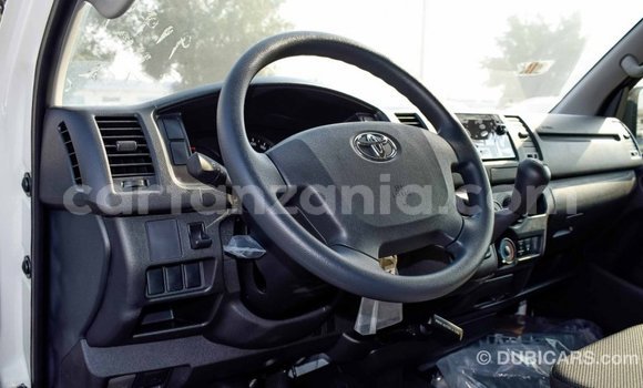 Buy Import Toyota Hiace White Car in Import - Dubai in Arusha Buy Import Toyota Hiace White Car in Import - Dubai in Arusha