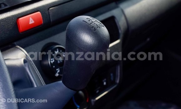 Buy Import Toyota Hiace White Car in Import - Dubai in Arusha Buy Import Toyota Hiace White Car in Import - Dubai in Arusha