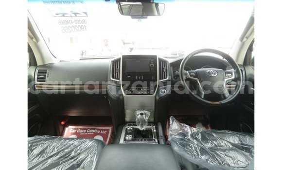 Nunua Imported Toyota Land Cruiser Nyeusi Gari ndani ya Import - Dubai nchini Arusha Nunua Imported Toyota Land Cruiser Nyeusi Gari ndani ya Import - Dubai nchini Arusha