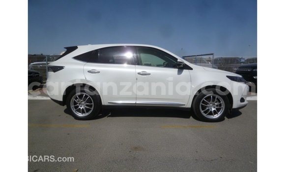 Buy Import Toyota Harrier White Car in Import - Dubai in Arusha Buy Import Toyota Harrier White Car in Import - Dubai in Arusha