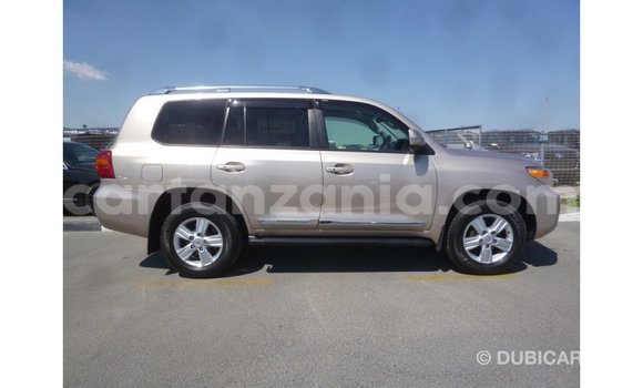 Nunua Imported Toyota Land Cruiser Nyingine Gari ndani ya Import - Dubai nchini Arusha Nunua Imported Toyota Land Cruiser Nyingine Gari ndani ya Import - Dubai nchini Arusha