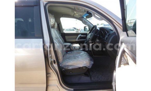 Nunua Imported Toyota Land Cruiser Nyingine Gari ndani ya Import - Dubai nchini Arusha Nunua Imported Toyota Land Cruiser Nyingine Gari ndani ya Import - Dubai nchini Arusha