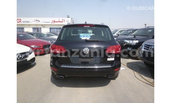 Nunua Imported Volkswagen Touareg Nyeusi Gari ndani ya Import - Dubai nchini Arusha Nunua Imported Volkswagen Touareg Nyeusi Gari ndani ya Import - Dubai nchini Arusha