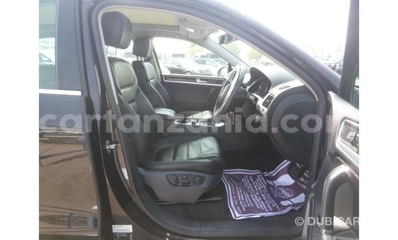 Nunua Imported Volkswagen Touareg Nyeusi Gari ndani ya Import - Dubai nchini Arusha Nunua Imported Volkswagen Touareg Nyeusi Gari ndani ya Import - Dubai nchini Arusha
