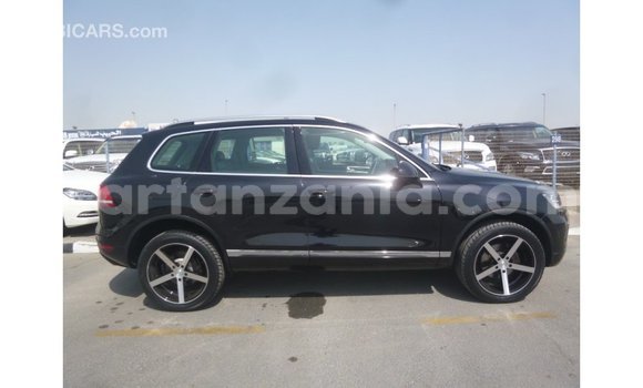 Nunua Imported Volkswagen Touareg Nyeusi Gari ndani ya Import - Dubai nchini Arusha Nunua Imported Volkswagen Touareg Nyeusi Gari ndani ya Import - Dubai nchini Arusha
