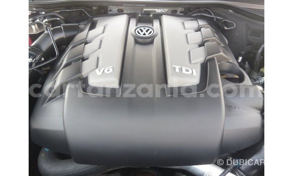 Nunua Imported Volkswagen Touareg Nyeusi Gari ndani ya Import - Dubai nchini Arusha Nunua Imported Volkswagen Touareg Nyeusi Gari ndani ya Import - Dubai nchini Arusha