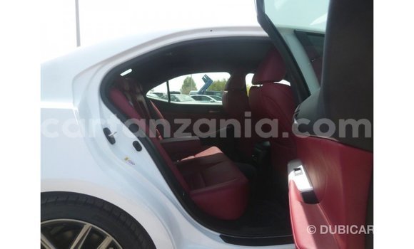 Nunua Imported Lexus IS Nyeupe Gari ndani ya Import - Dubai nchini Arusha Nunua Imported Lexus IS Nyeupe Gari ndani ya Import - Dubai nchini Arusha