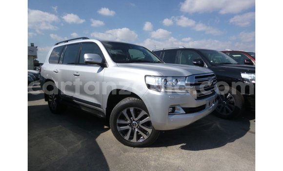 Nunua Imported Toyota Land Cruiser Nyingine Gari ndani ya Import - Dubai nchini Arusha Nunua Imported Toyota Land Cruiser Nyingine Gari ndani ya Import - Dubai nchini Arusha