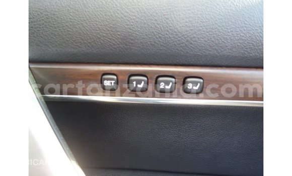 Nunua Imported Toyota Land Cruiser Nyingine Gari ndani ya Import - Dubai nchini Arusha Nunua Imported Toyota Land Cruiser Nyingine Gari ndani ya Import - Dubai nchini Arusha