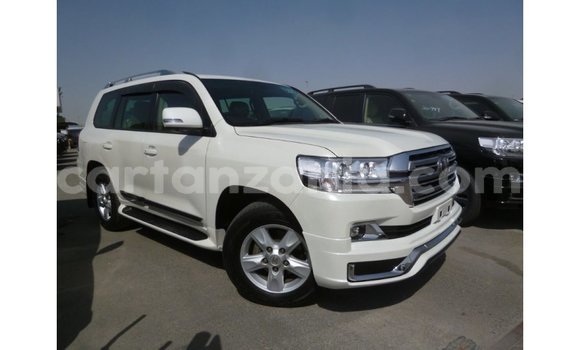 Buy Import Toyota Land Cruiser White Car in Import - Dubai in Arusha Buy Import Toyota Land Cruiser White Car in Import - Dubai in Arusha