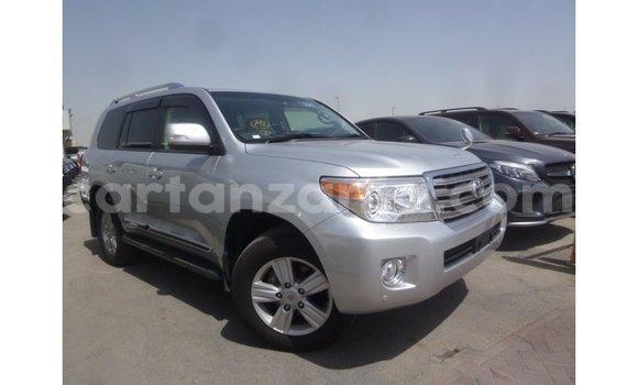 Nunua Imported Toyota Land Cruiser Nyingine Gari ndani ya Import - Dubai nchini Arusha Nunua Imported Toyota Land Cruiser Nyingine Gari ndani ya Import - Dubai nchini Arusha