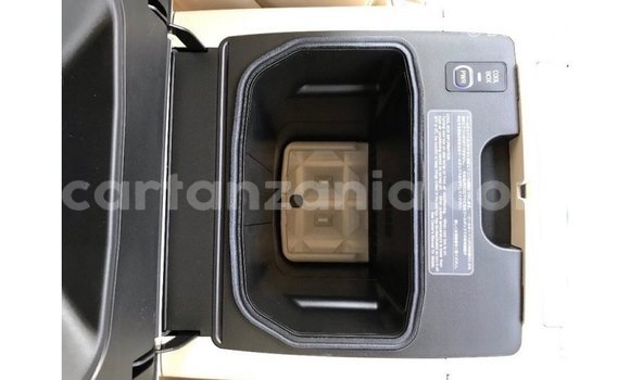 Nunua Imported Lexus LX Nyeusi Gari ndani ya Import - Dubai nchini Arusha Nunua Imported Lexus LX Nyeusi Gari ndani ya Import - Dubai nchini Arusha