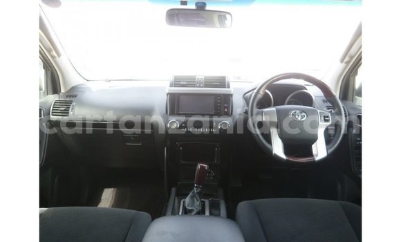 Nunua Imported Toyota Prado Nyeupe Gari ndani ya Import - Dubai nchini Arusha Nunua Imported Toyota Prado Nyeupe Gari ndani ya Import - Dubai nchini Arusha