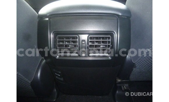 Nunua Imported Toyota Prado Nyeupe Gari ndani ya Import - Dubai nchini Arusha Nunua Imported Toyota Prado Nyeupe Gari ndani ya Import - Dubai nchini Arusha