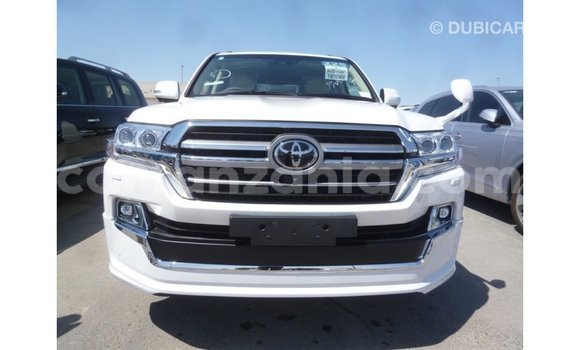 Buy Import Toyota Land Cruiser White Car in Import - Dubai in Arusha Buy Import Toyota Land Cruiser White Car in Import - Dubai in Arusha