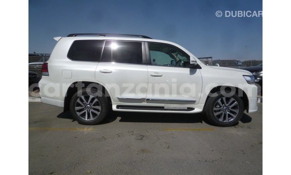 Buy Import Toyota Land Cruiser White Car in Import - Dubai in Arusha Buy Import Toyota Land Cruiser White Car in Import - Dubai in Arusha