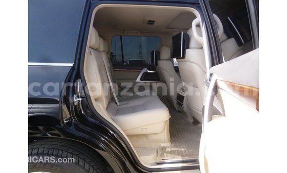 Nunua Imported Toyota Land Cruiser Nyeusi Gari ndani ya Import - Dubai nchini Arusha Nunua Imported Toyota Land Cruiser Nyeusi Gari ndani ya Import - Dubai nchini Arusha
