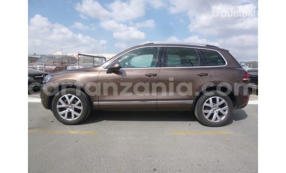 Nunua Imported Volkswagen Touareg Brown Gari ndani ya Import - Dubai nchini Arusha Nunua Imported Volkswagen Touareg Brown Gari ndani ya Import - Dubai nchini Arusha