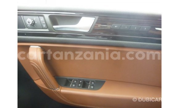 Nunua Imported Volkswagen Touareg Brown Gari ndani ya Import - Dubai nchini Arusha Nunua Imported Volkswagen Touareg Brown Gari ndani ya Import - Dubai nchini Arusha