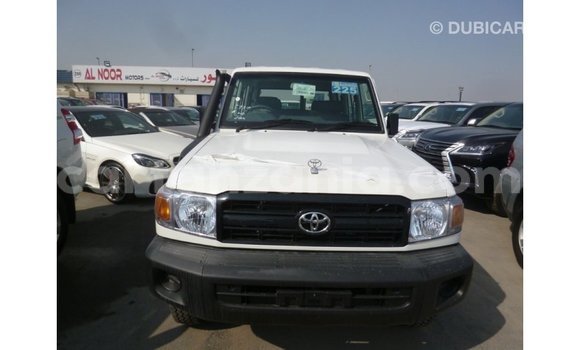 Buy Import Toyota Land Cruiser White Car in Import - Dubai in Arusha Buy Import Toyota Land Cruiser White Car in Import - Dubai in Arusha