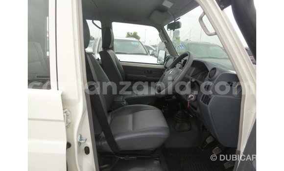 Buy Import Toyota Land Cruiser White Car in Import - Dubai in Arusha Buy Import Toyota Land Cruiser White Car in Import - Dubai in Arusha
