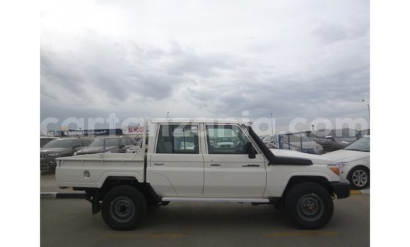Buy Import Toyota Land Cruiser White Car in Import - Dubai in Arusha Buy Import Toyota Land Cruiser White Car in Import - Dubai in Arusha