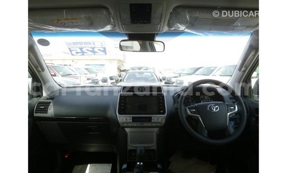 Nunua Imported Toyota Prado Nyeupe Gari ndani ya Import - Dubai nchini Arusha Nunua Imported Toyota Prado Nyeupe Gari ndani ya Import - Dubai nchini Arusha