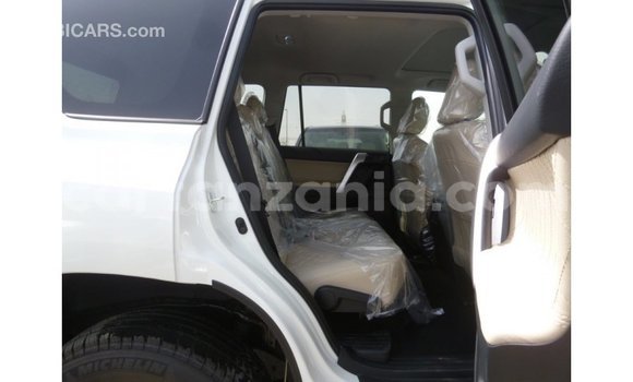 Nunua Imported Toyota Prado Nyeupe Gari ndani ya Import - Dubai nchini Arusha Nunua Imported Toyota Prado Nyeupe Gari ndani ya Import - Dubai nchini Arusha