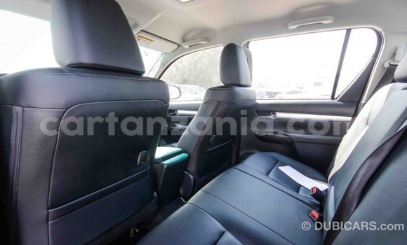 Nunua Imported Toyota Hilux Nyingine Gari ndani ya Import - Dubai nchini Arusha Nunua Imported Toyota Hilux Nyingine Gari ndani ya Import - Dubai nchini Arusha