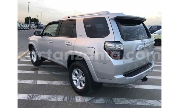 Nunua Imported Toyota Ade Nyingine Lori ndani ya Import - Dubai nchini Arusha Nunua Imported Toyota Ade Nyingine Lori ndani ya Import - Dubai nchini Arusha